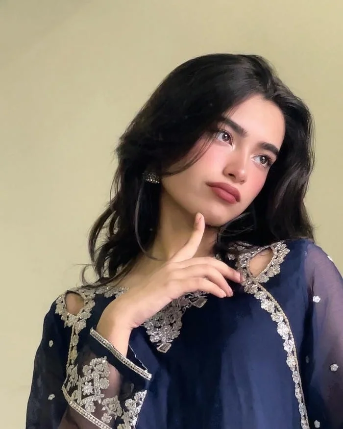 cultural vibe in indian girl dp