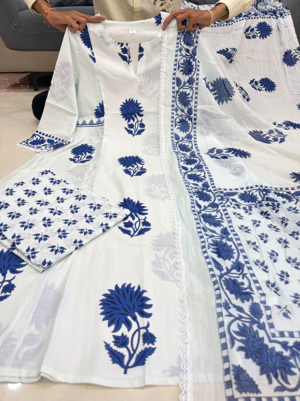 Đěsigner kalamkari print daily or office wear look pure cotton top with pent & dupatta set Đěsigner kalamkari print daily or office wear look pure cotton top with pent & dupatta set