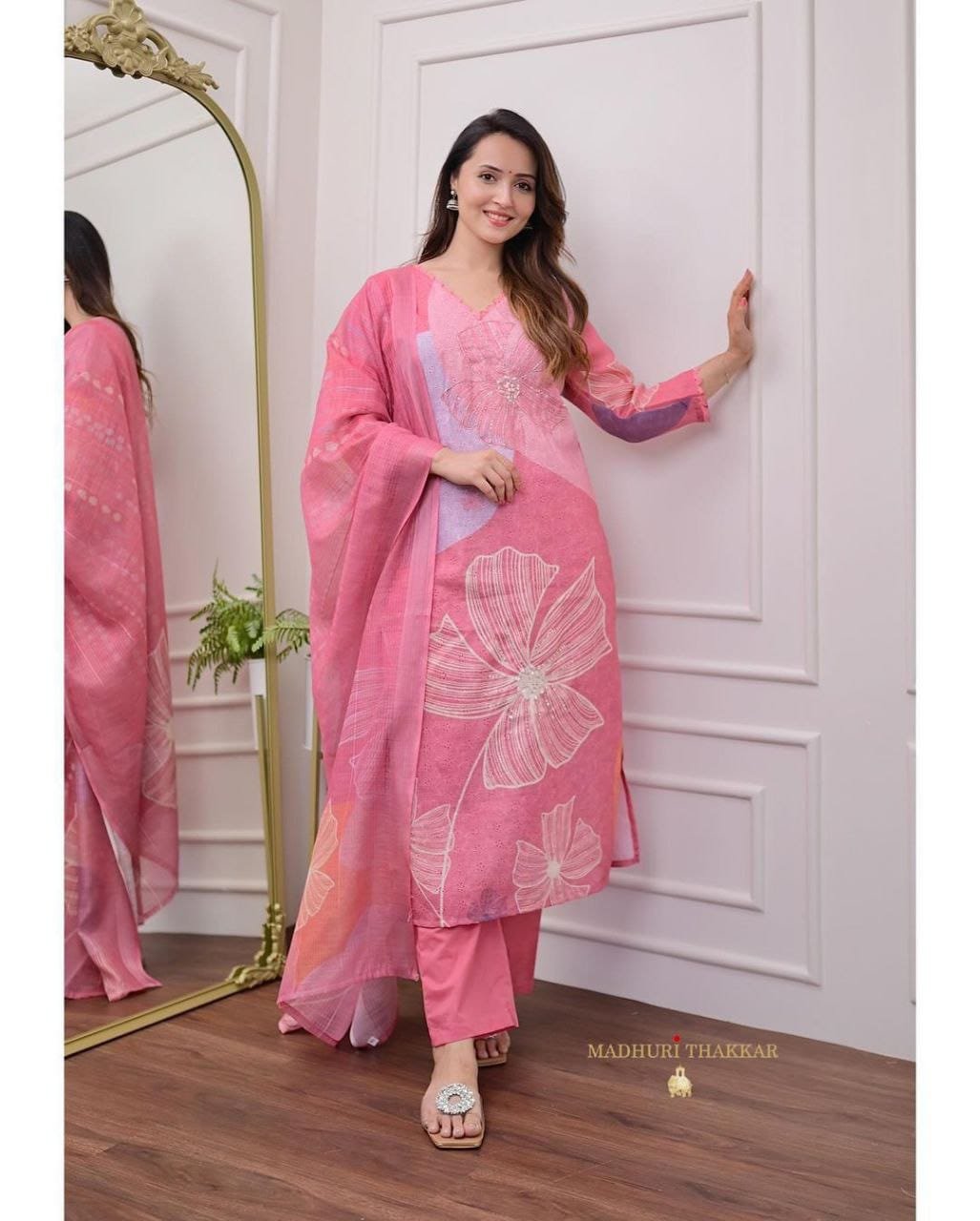 beautiful heavy suit set which is beautifully decorated with intricate hand embroidery, zari weaving and prints. it is paired with matching pants and lace duppata beautiful heavy suit set which is beautifully decorated with intricate hand embroidery, zari weaving and prints. it is paired with matching pants and lace duppata