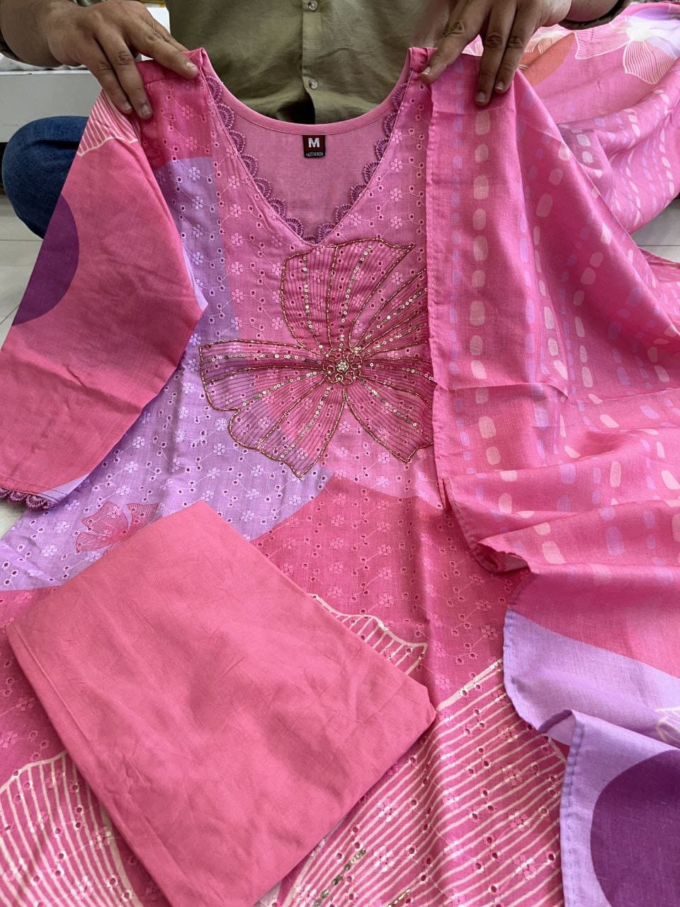 beautiful heavy suit set which is beautifully decorated with intricate hand embroidery, zari weaving and prints. it is paired with matching pants and lace duppata beautiful heavy suit set which is beautifully decorated with intricate hand embroidery, zari weaving and prints. it is paired with matching pants and lace duppata