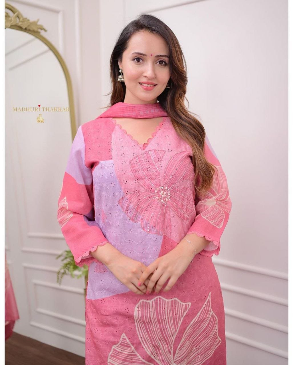 beautiful heavy suit set which is beautifully decorated with intricate hand embroidery, zari weaving and prints. it is paired with matching pants and lace duppata beautiful heavy suit set which is beautifully decorated with intricate hand embroidery, zari weaving and prints. it is paired with matching pants and lace duppata