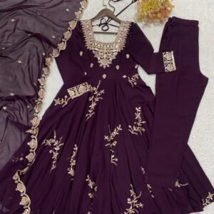 real modling of gown pant pair