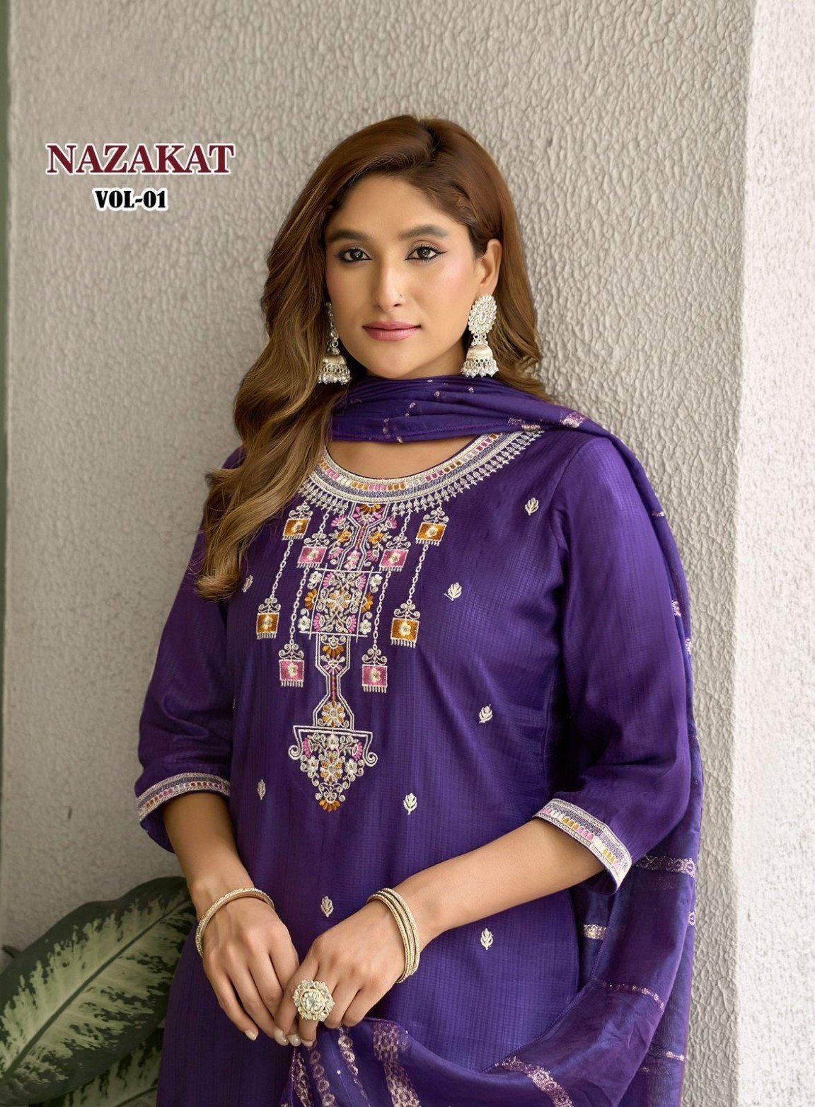 STRAIGHT TOP WITH PANT & DUPATTA - Image 5