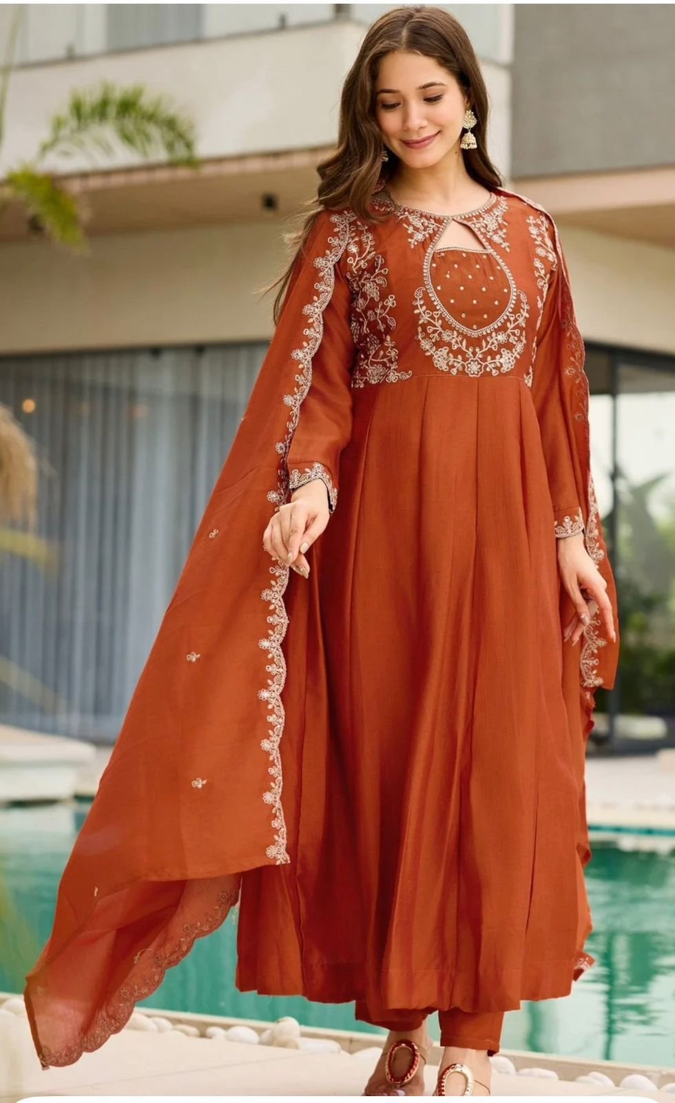 NEW BEUTIFUL HEAVY FULLY STITCHIED ANARKALI SUIT - Image 3
