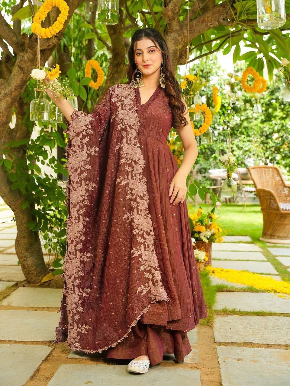EXCLUSIVE 3 PIECE KURTI , FLARED PLAZZO WITH DUPATTA IN EMBROIDERY WORK - Image 3