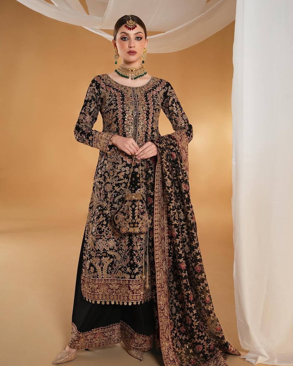 heavy eid special top, dupatta with plazzo* heavy eid special top, dupatta with plazzo*