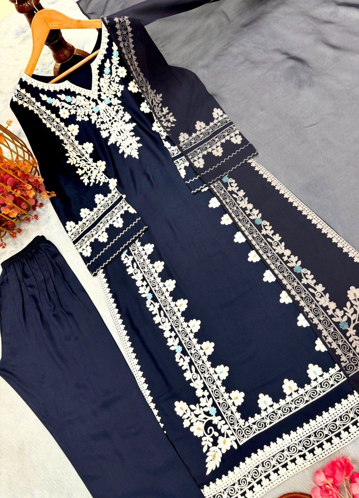 Over Size Long Kaftan & Bottom With Dupatta set - Image 5